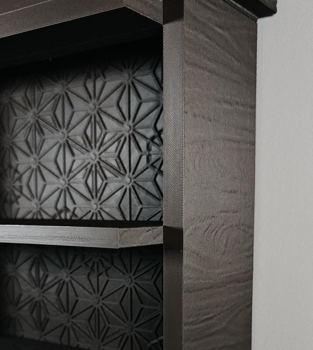 Kura Wall Rack – 5 Slot